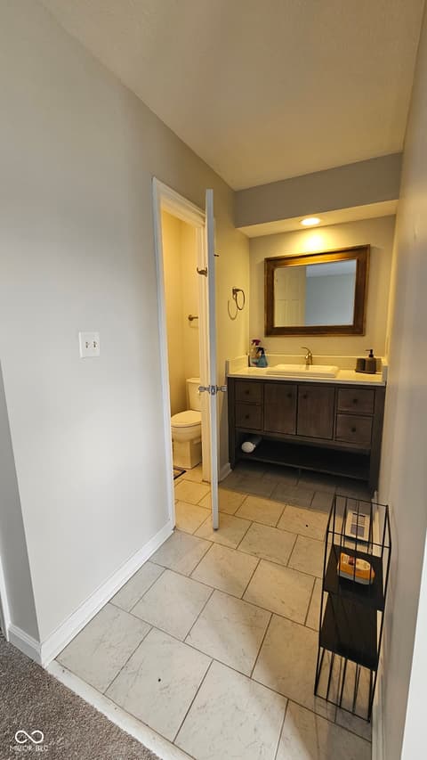 Primary bathroom at 843 Westridge Circle, Noblesville, IN
