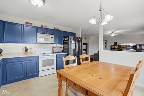 Photo of 69 S Morris Boulevard, Bargersville, IN