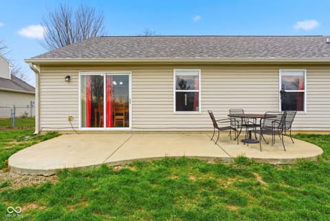 Photo of 69 S Morris Boulevard, Bargersville, IN