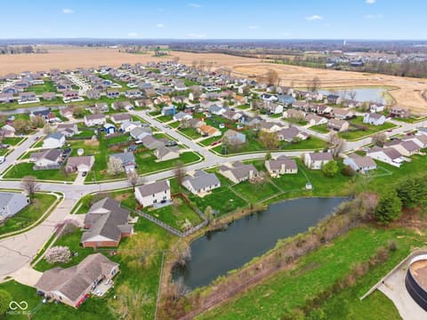 Photo of 69 S Morris Boulevard, Bargersville, IN