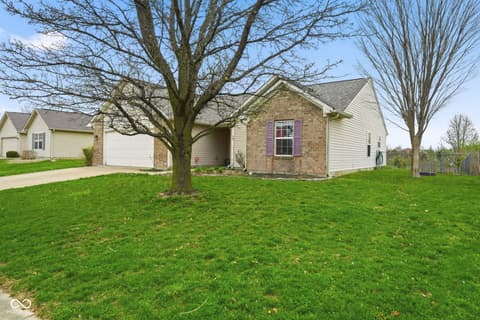 Photo of 69 S Morris Boulevard, Bargersville, IN