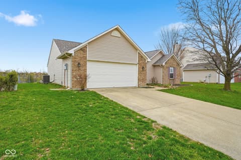Photo of 69 S Morris Boulevard, Bargersville, IN