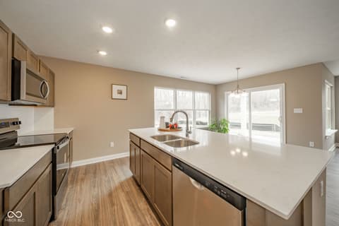 Kitchen at 402 Luellen Way, New Castle, IN