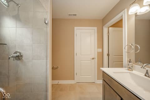 Bathroom at 402 Luellen Way, New Castle, IN