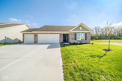 Front exterior at 402 Luellen Way, New Castle, IN