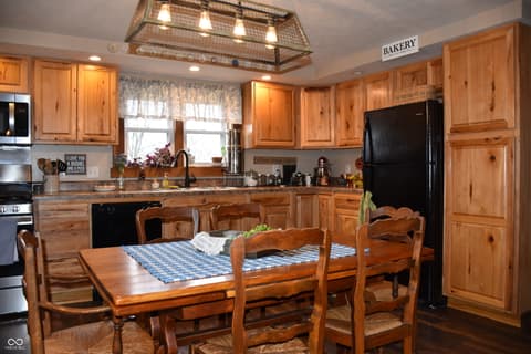 Photo of 5085 Old State Road 37 S, Martinsville, IN
