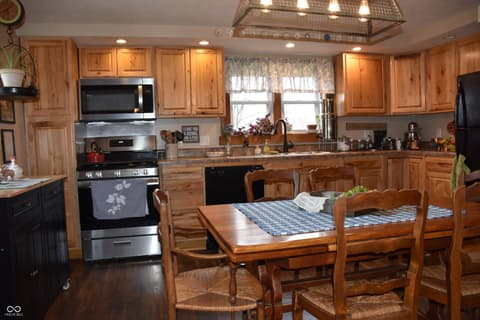 Photo of 5085 Old State Road 37 S, Martinsville, IN