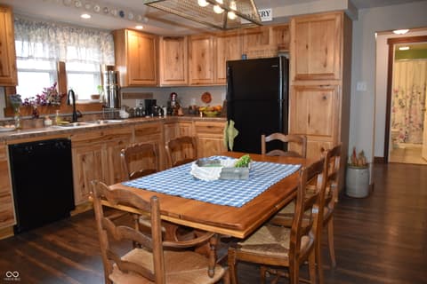 Photo of 5085 Old State Road 37 S, Martinsville, IN
