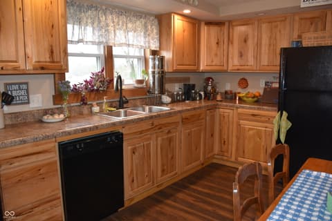Photo of 5085 Old State Road 37 S, Martinsville, IN