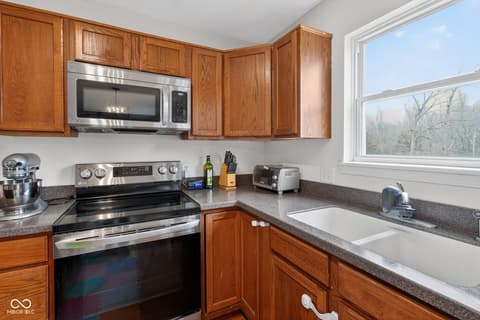 Photo of 10638 Regis Court, Indianapolis, IN