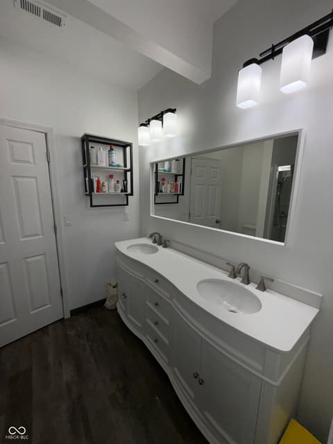 Photo of 239 N Coventry Drive, Anderson, IN