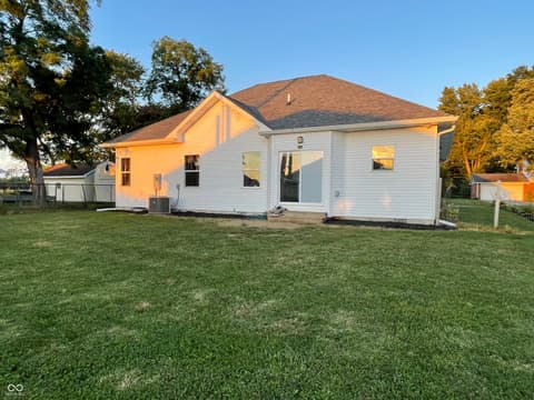 Photo of 239 N Coventry Drive, Anderson, IN