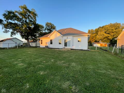 Photo of 239 N Coventry Drive, Anderson, IN