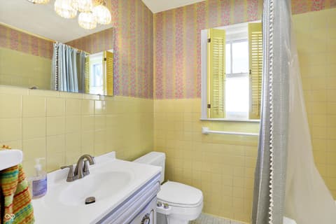 Photo of 1930 N Bosart Avenue, Indianapolis, IN