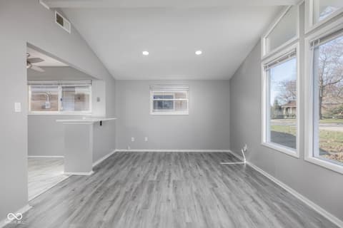 Photo of 2621 Hillside Avenue, Indianapolis, IN