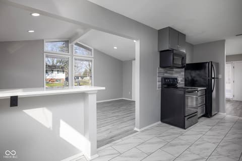 Photo of 2621 Hillside Avenue, Indianapolis, IN