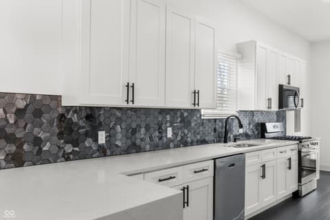 Photo of 3251 Sutherland Avenue, Indianapolis, IN