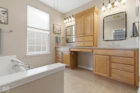Primary bathroom at 13017 Shiraz Lane, Fishers, IN