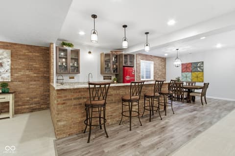 Bar — 13017 Shiraz Lane, Fishers, IN