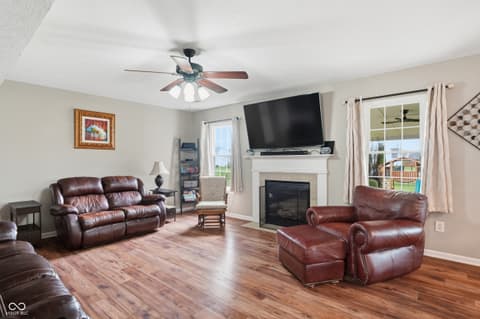 Photo of 3155 Woodhaven Way, Bargersville, IN