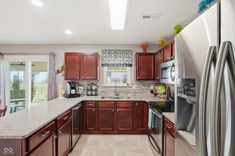 Photo of 3155 Woodhaven Way, Bargersville, IN