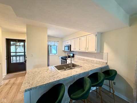 Photo of 9572 S Lake Ridge Drive, Bloomington, IN