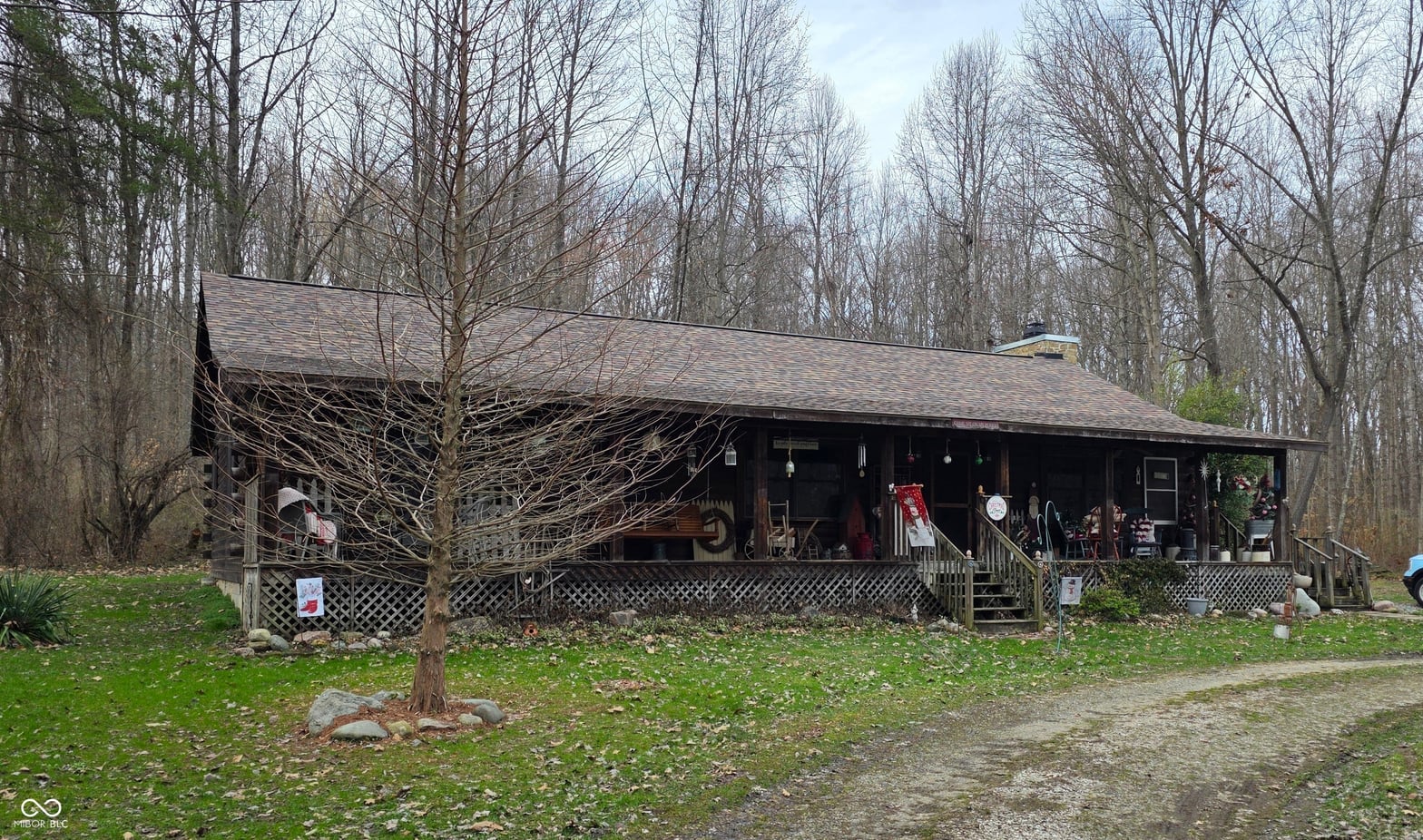Front exterior at 964 W Rabbit Run W, Martinsville, IN