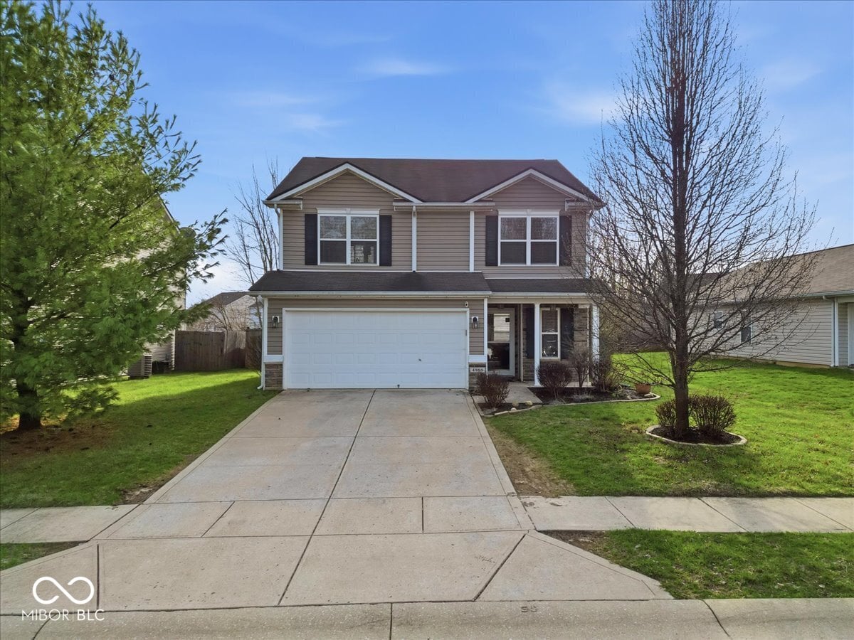 Front exterior at 4366 Round Lake Bend, Indianapolis, IN