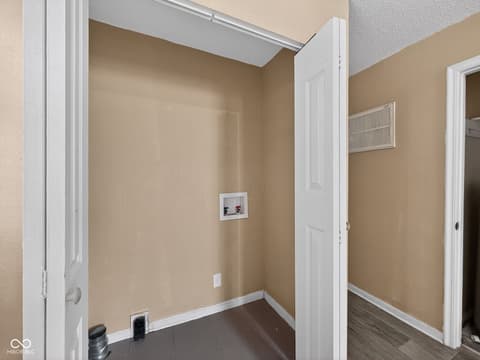Laundry room at 2916 S Roena Street, Indianapolis, IN