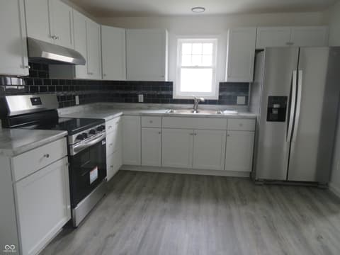 Photo of 404 W Broadway Street, Alexandria, IN
