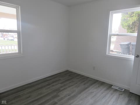 Photo of 404 W Broadway Street, Alexandria, IN