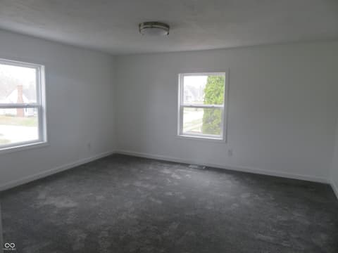 Photo of 404 W Broadway Street, Alexandria, IN