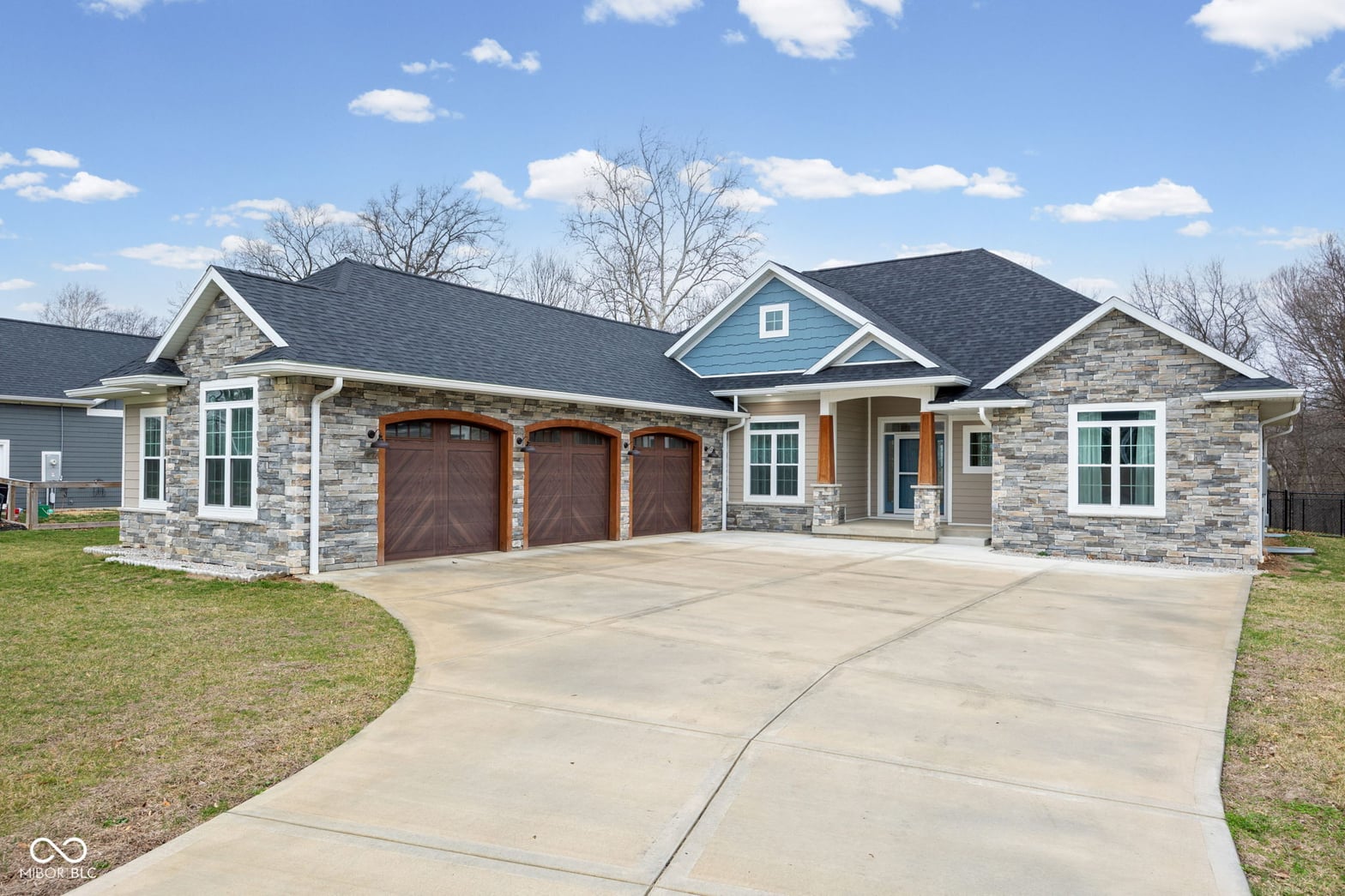 Front exterior at 1015 Peach Lane, Covington, IN