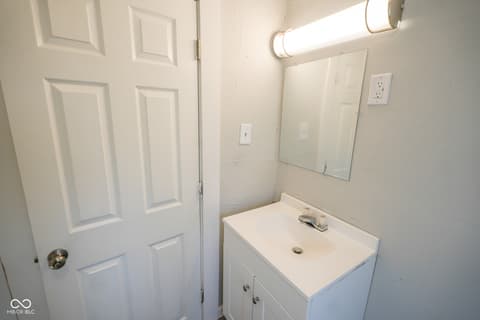 Photo of 1807 Walton Street, Anderson, IN