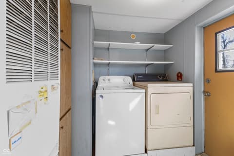 Laundry room at 11696 E Short Road, Springville, IN