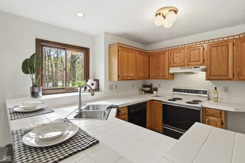 Photo of 5501 Spicebush Drive, Indianapolis, IN