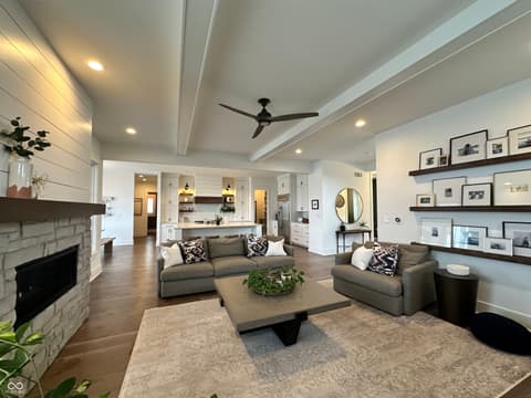 Family room at 13682 Kingston Drive, Fishers, IN