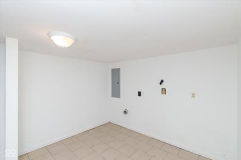 Laundry room at 543 N Temple Avenue, Indianapolis, IN