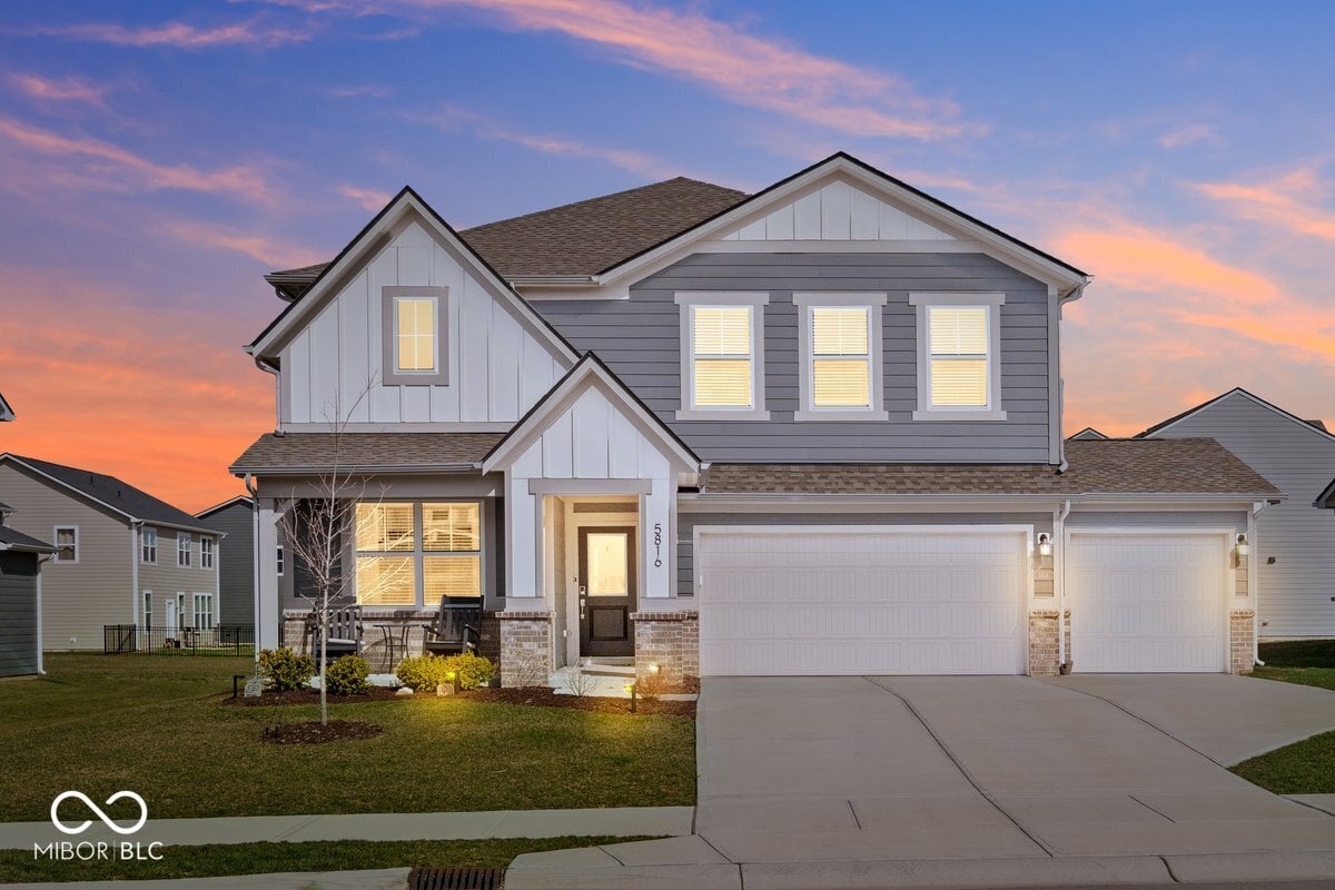 Photo of 5816 Summertree Place, Whitestown, IN