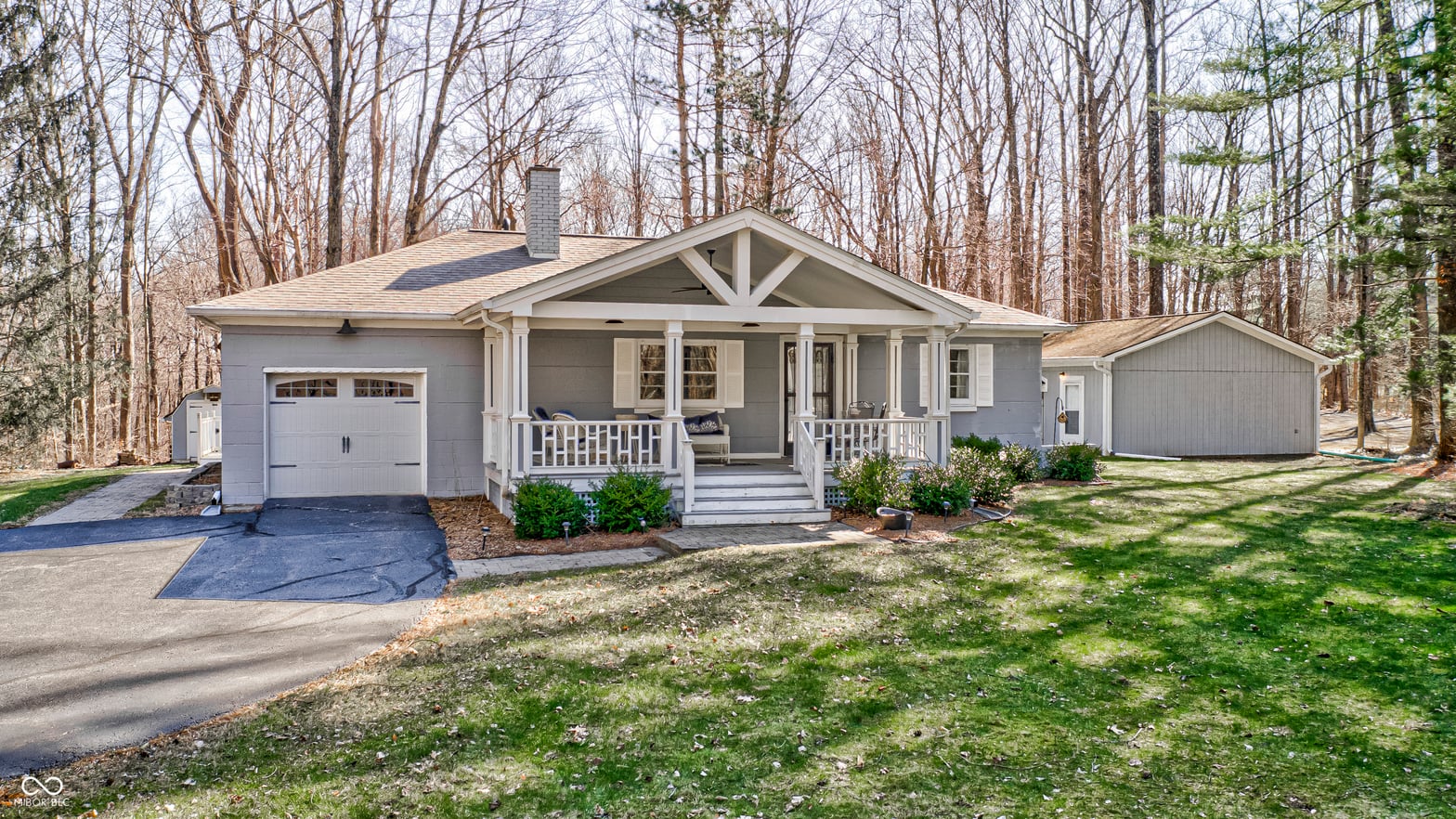 Front exterior at 9525 N Lick Creek Road, Morgantown, IN