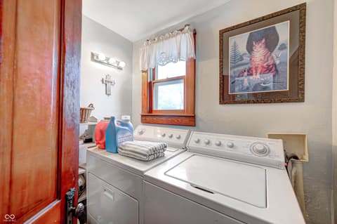 Laundry room at 4934 N Pearl Street, Amo, IN