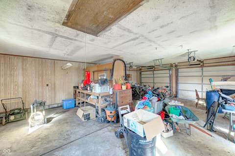 Garage at 4934 N Pearl Street, Amo, IN