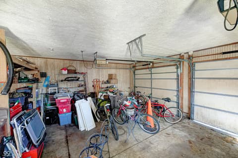 Garage at 4934 N Pearl Street, Amo, IN