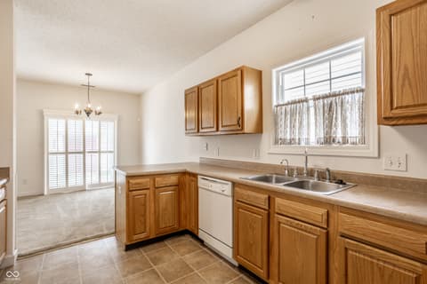 Photo of 8122 Sand Ridge Circle, Indianapolis, IN