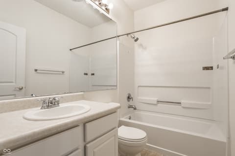 Photo of 8122 Sand Ridge Circle, Indianapolis, IN