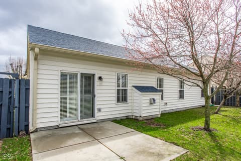 Photo of 8122 Sand Ridge Circle, Indianapolis, IN