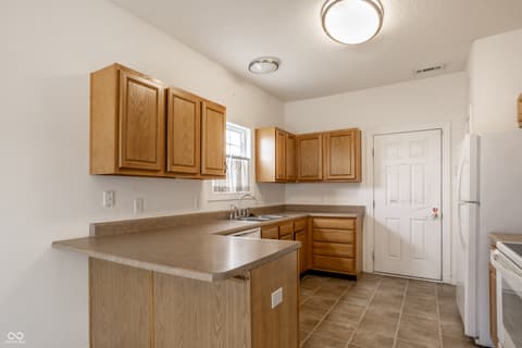 Photo of 8122 Sand Ridge Circle, Indianapolis, IN