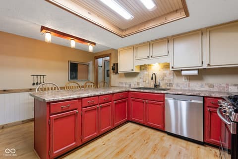 Kitchen at 9852 N Woodland Drive, Mooresville, IN