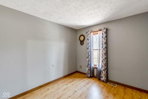Home office at 9852 N Woodland Drive, Mooresville, IN