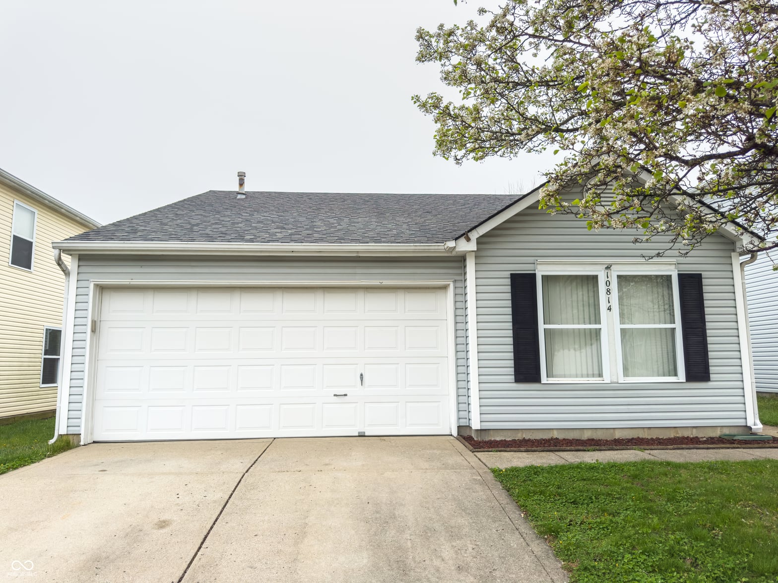 Front exterior at 10814 Glenayr Drive, Camby, IN